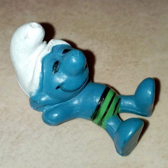 Vintage Zonnebadende smurf (Peyo), Verzamelen, Ophalen of Verzenden, Gebruikt, Overige Smurfen, Poppetje, Figuurtje of Knuffel
