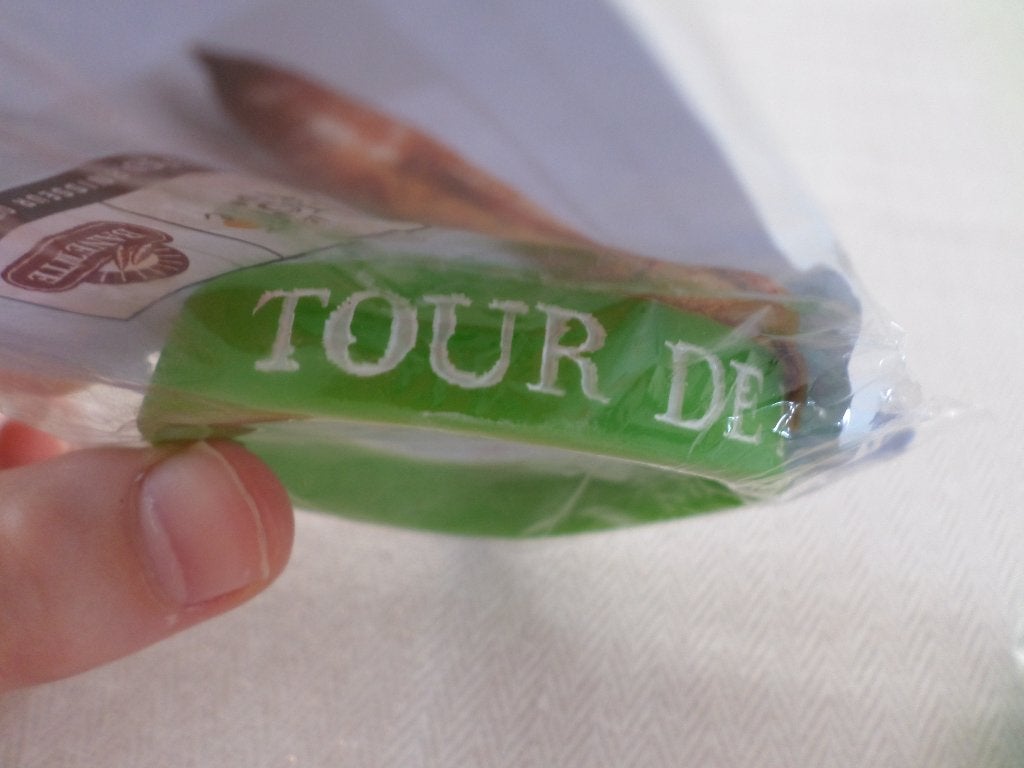 Lot 2 bracelets verts "Banette Tour de france 2015" bijoux, Bijoux, Sacs & Beauté, Bracelets, Enlèvement ou Envoi, Neuf, Vert