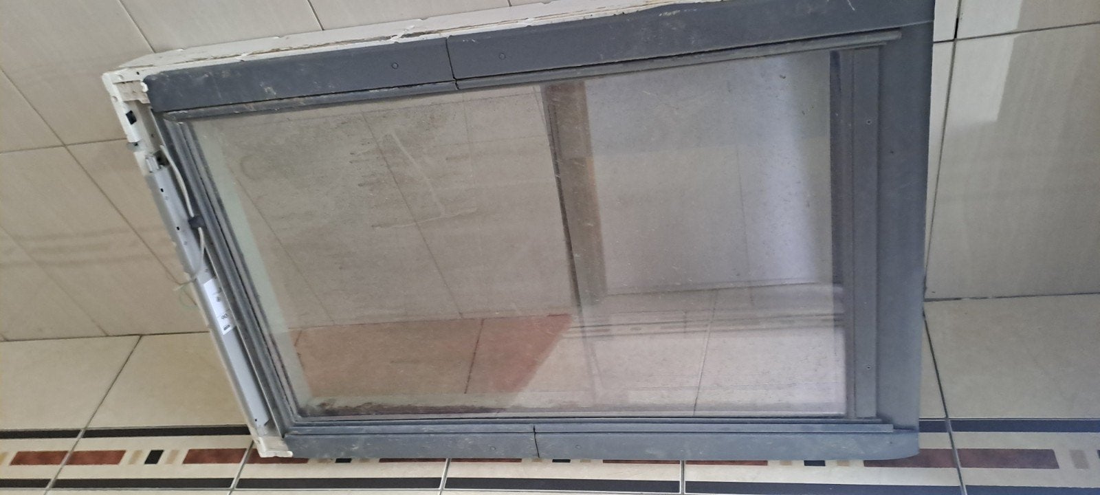 Châssis velux l a moteur), Enlèvement