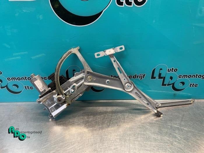 Mécanique vitre 4portes avant droite d'un Opel Zafira B (Za, -, Opel, 3 mois de garantie, Utilisé