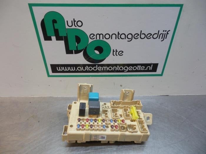 Boîte à fusibles d'un Toyota Avensis (Avensis 03-), -, Toyota, Utilisé, -