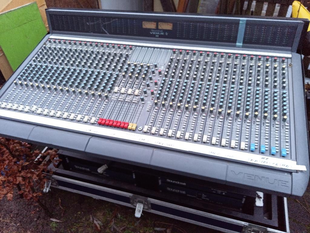mengtafel Soundcraft - type VENUE II - 32-kanaals + voeding, Musique & Instruments, Tables de mixage, Enlèvement, Utilisé, 20 canaux ou plus