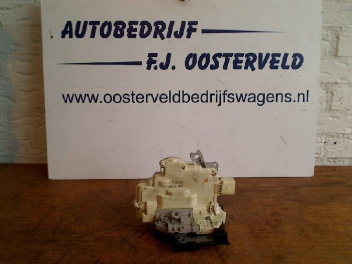 Serrure portière cylindre droit d'un Volkswagen Passat, Volkswagen, -, 3 mois de garantie, Utilisé