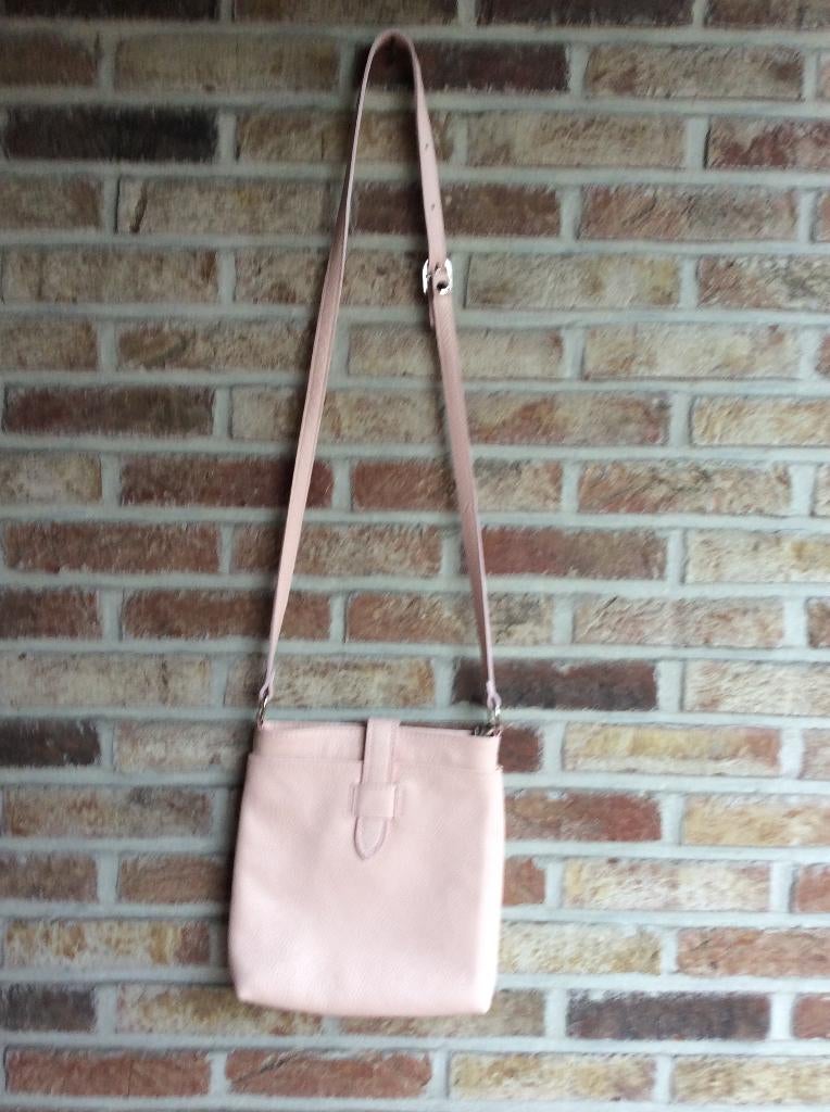 ROZE HANDTAS IN LEDER MADE IN ITALY, Handtassen en Accessoires, Tassen | Damestassen, Ophalen of Verzenden, Nieuw, Roze, Handtas