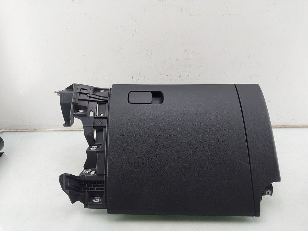 COMPARTIMENT A GANTS Volkswagen Up! (121) (01-2011/11-2023), Volkswagen, Volkswagen AG, Utilisé, Kundenbetreuung@volkswagen.de