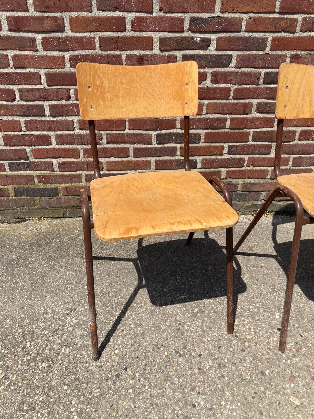 Fauteuil d'école vintage, chaises empilables, Enlèvement, Comme neuf, Brun