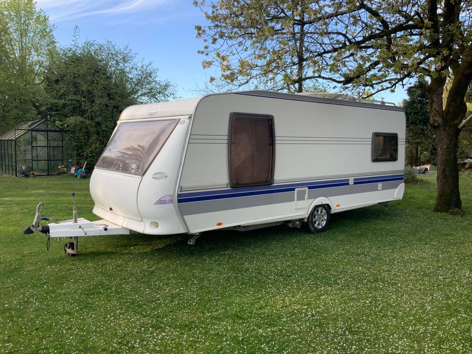 Caravan Hobby 570 vip met Levooz tent en mover, Caravans en Kamperen, Caravans, Rondzit, Hobby, 7 tot 8 meter, Particulier