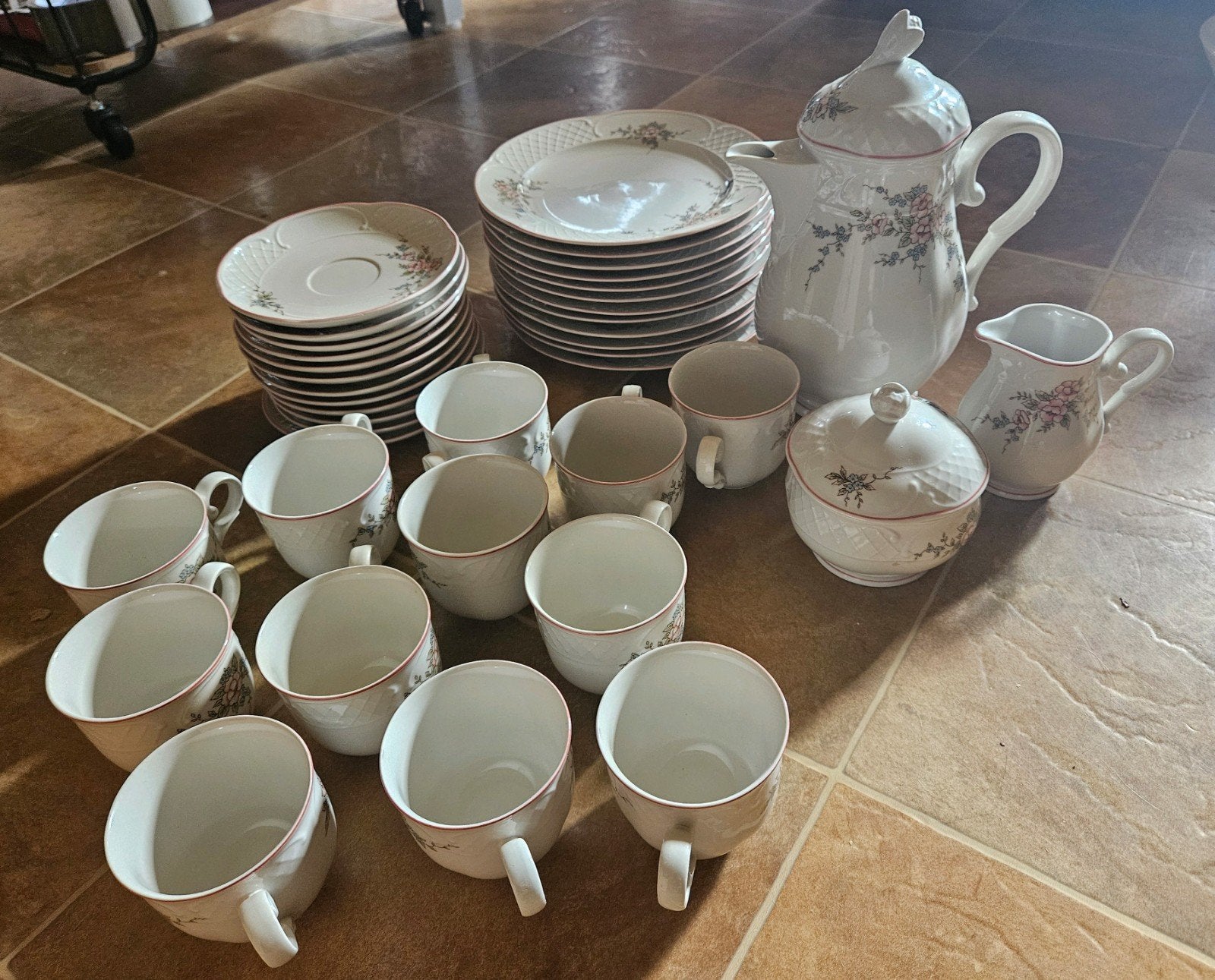 Villeroy & Boch "Rosette" Koffieservies / Theeservies, Antiek en Kunst, Ophalen