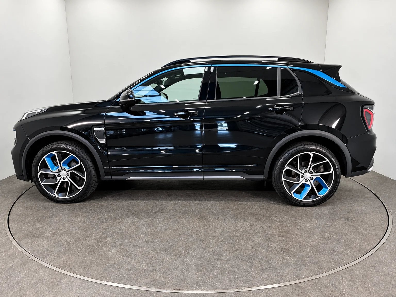 Lynk & Co 1 1.5 192KW 01 PHEV DCT OBC6.6, Auto's, Automaat, Zwart, Airbags, Zwart