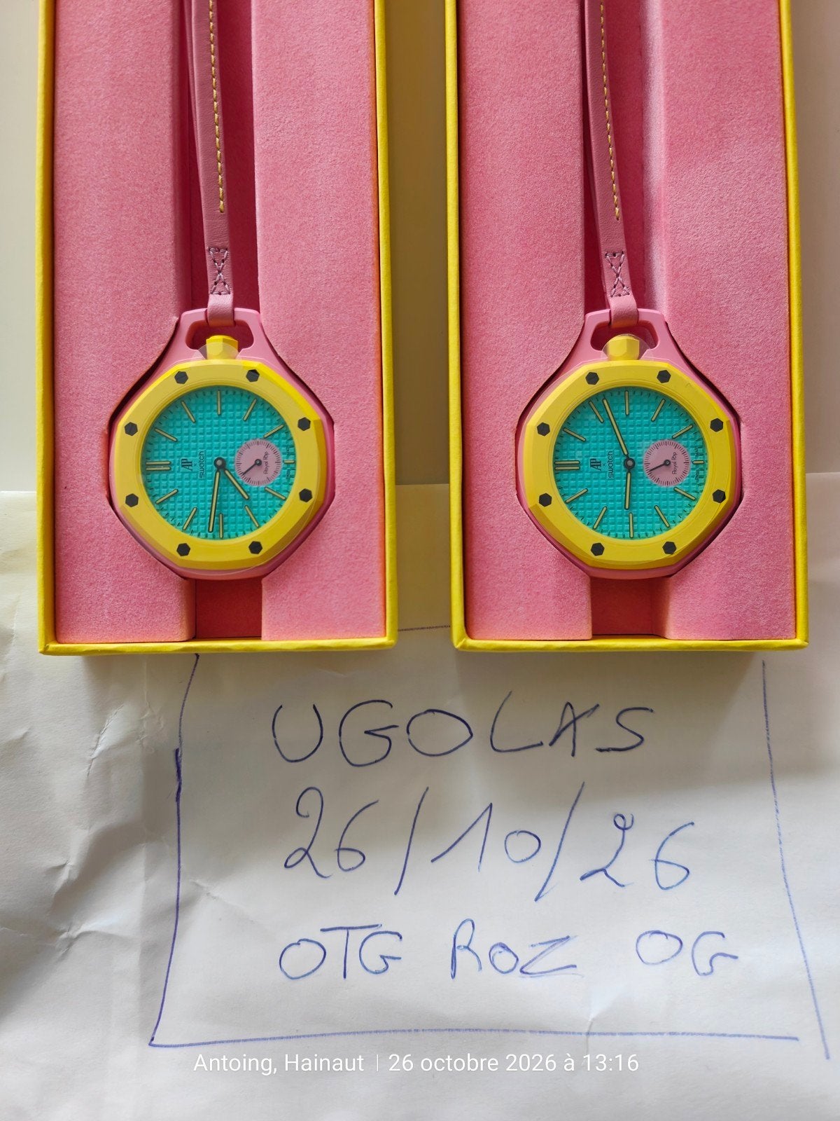 Échange OTG Rose /  Recherche Huit B, LAN BA Bleue ou ONegro, Bijoux, Sacs & Beauté, Neuf, Swatch, Enlèvement, Autres matériaux