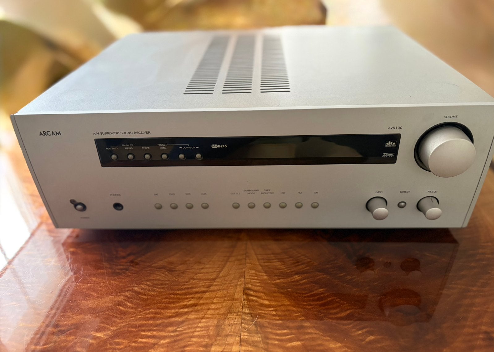 Arcam AVR100 – High-End Surround Receiver – Nieuwstaat, Audio, Tv en Foto, Ophalen of Verzenden, Zo goed als nieuw, Stereo