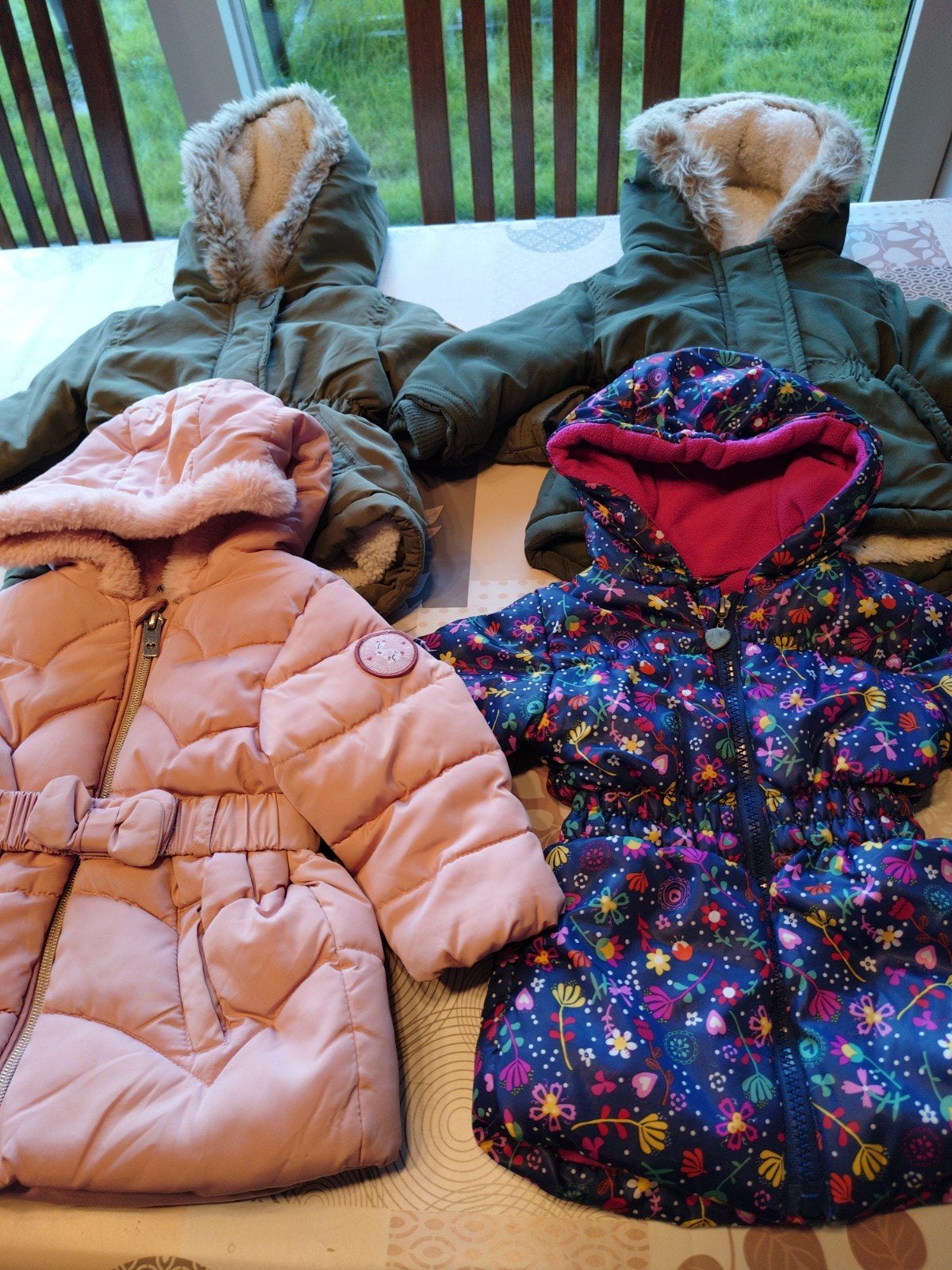 meisjes jassen+schoenen, Ophalen