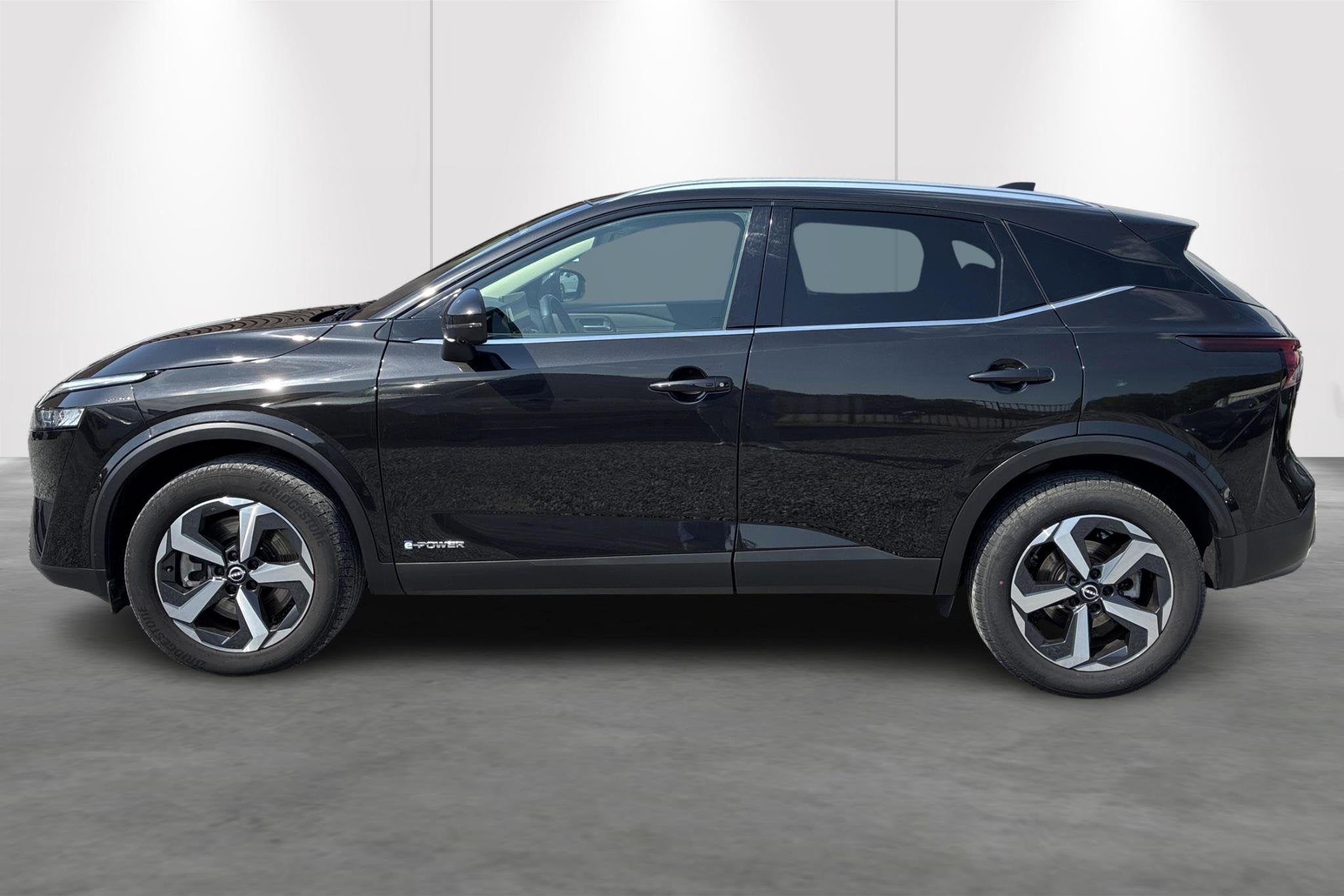 Nissan Qashqai e-POWER N-Connecta Automaat, navigatie, airco, Stof, Zwart, Bedrijf, 5 zetels