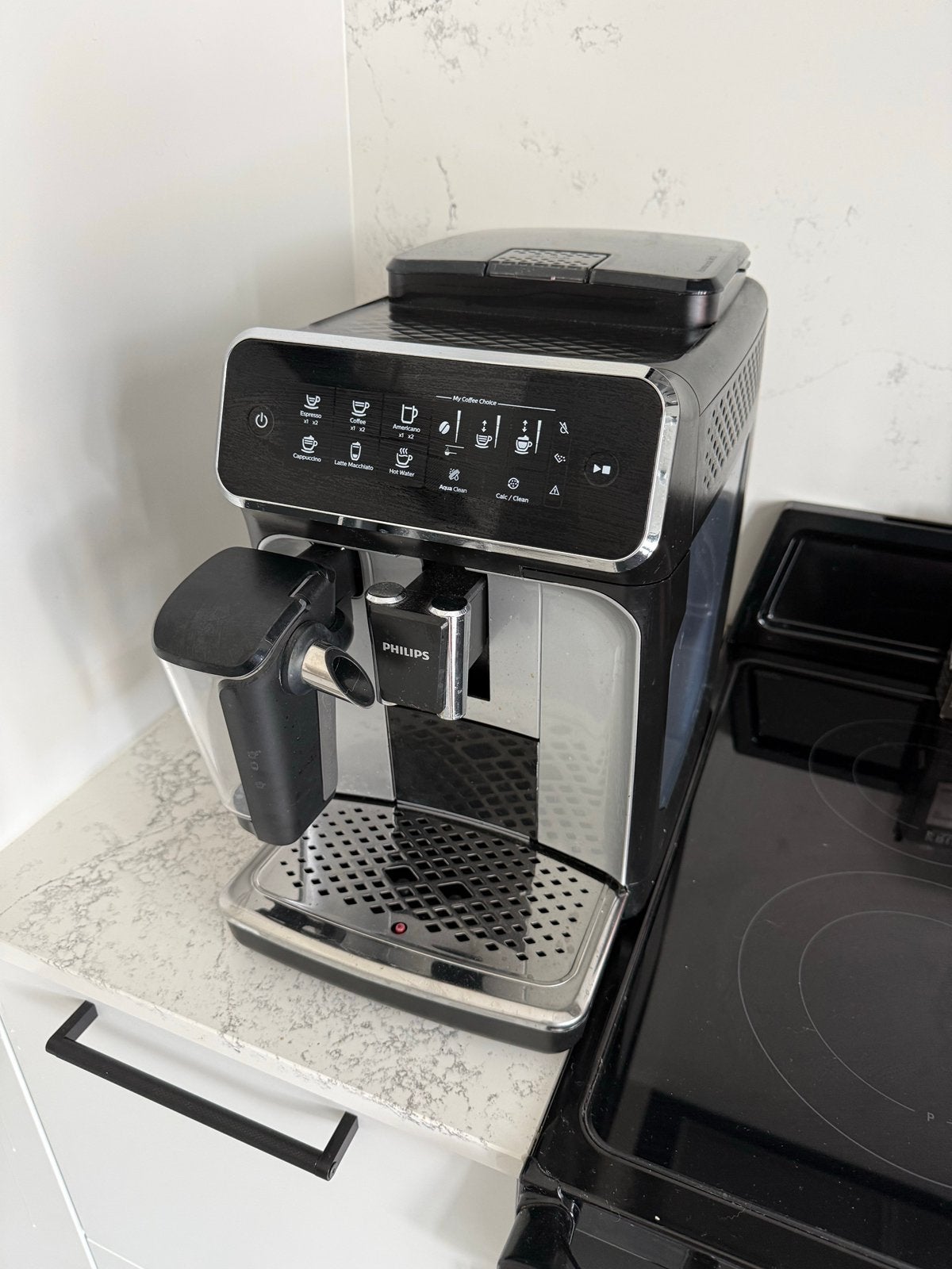 Philips volautomatische koffiemachine – EP3246/70, Elektronische apparatuur, Ophalen, Zo goed als nieuw, Koffiemachine, Koffiebonen