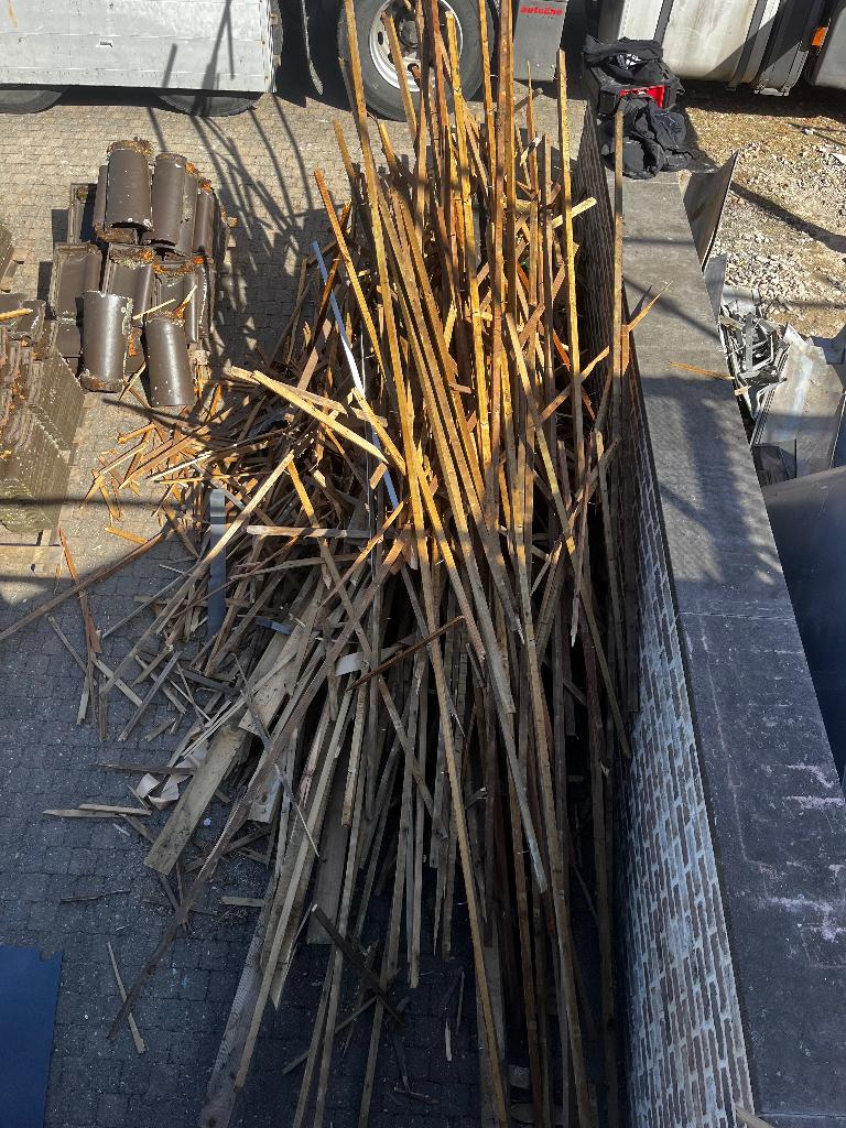 Houten latten gratis, Doe-het-zelf en Bouw, Hout en Planken, Ophalen, Gebruikt, Grenen, 250 tot 300 cm