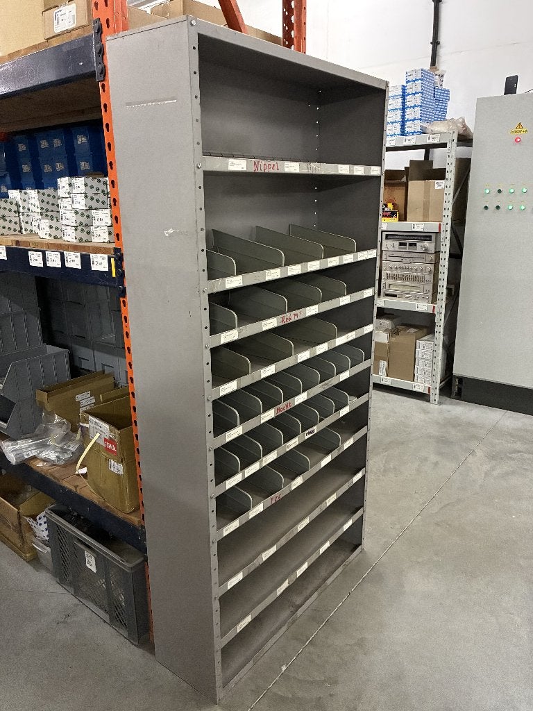 4 metalen magazijnkasten (100x30x200 cm) met pvc verdelers, Ophalen