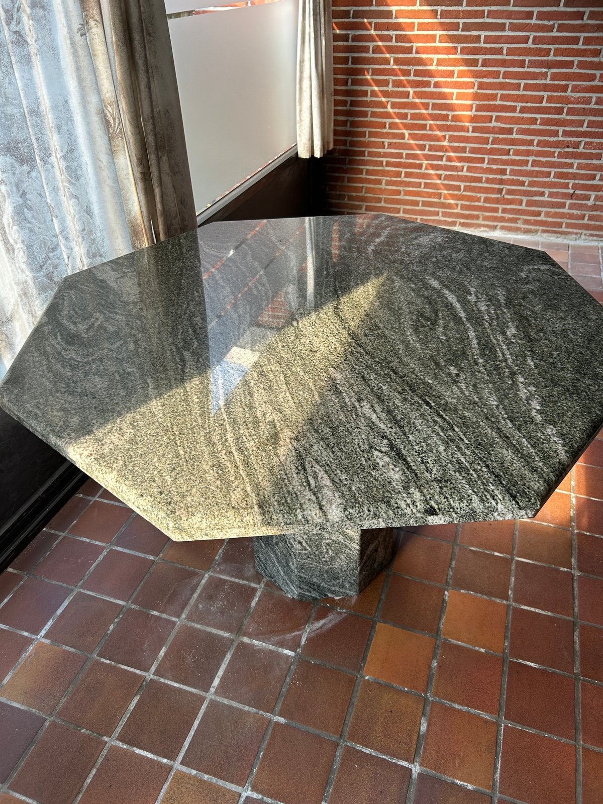 Granieten tafel, Ophalen, Overige materialen, 100 tot 150 cm, Zo goed als nieuw