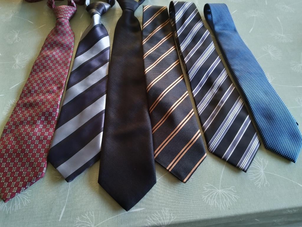 6  merk-stropdassen ,polyester ,2 van zijde !setprijs 20eur, Ophalen