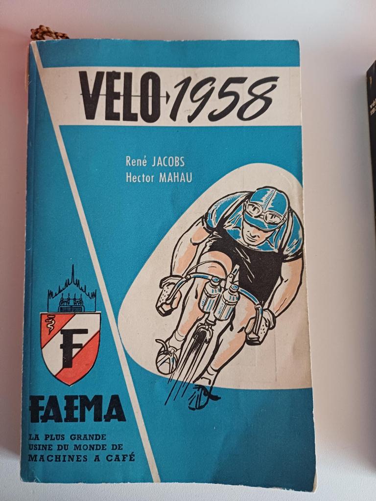 Wielerboeken, Boeken, Sportboeken, Ophalen of Verzenden, Gelezen, Overige sporten