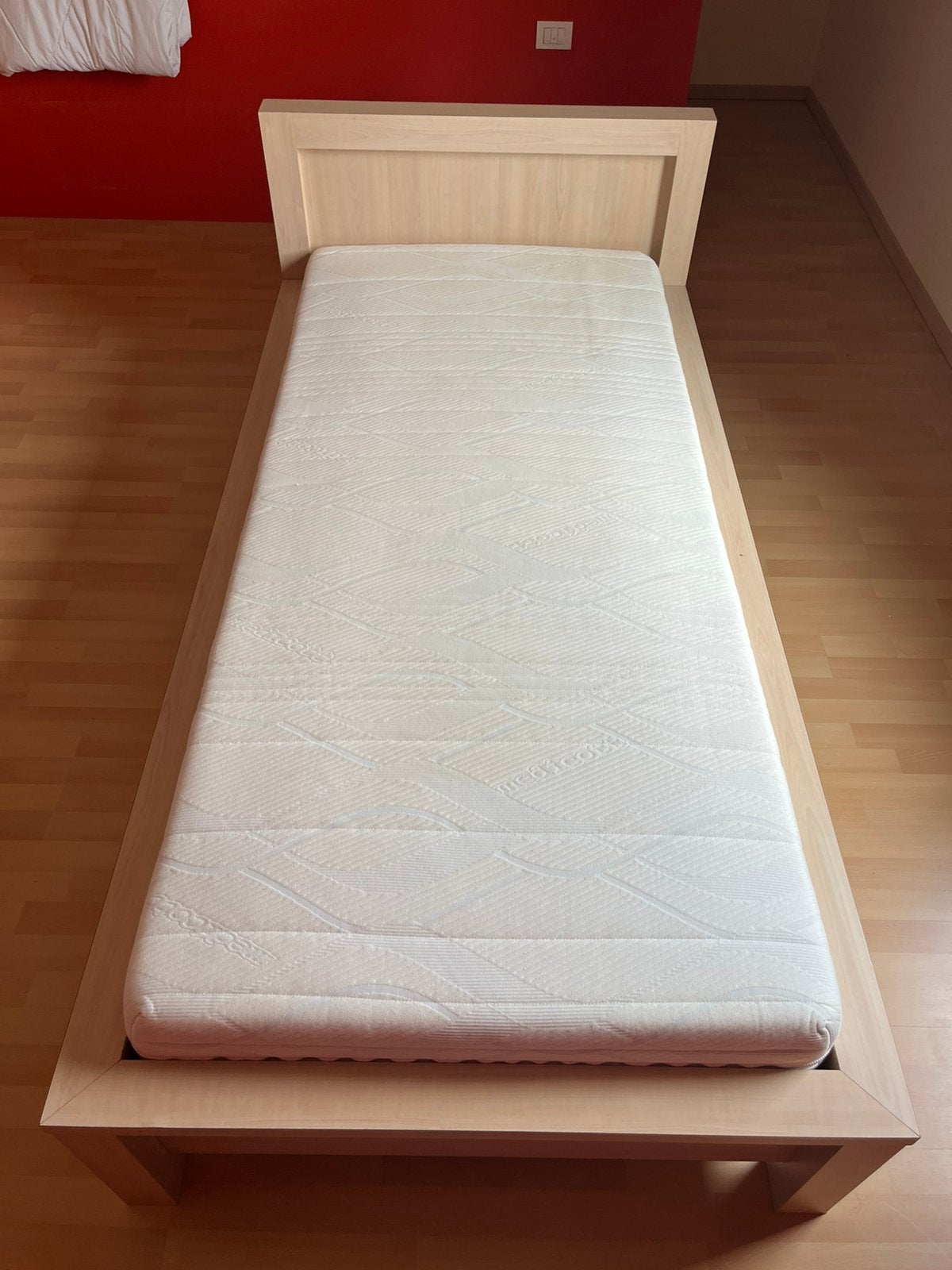 Eenpersoonsbed (2 stuks) met lattenbodem en matras, Ophalen, Gebruikt, 90 cm, Eenpersoons