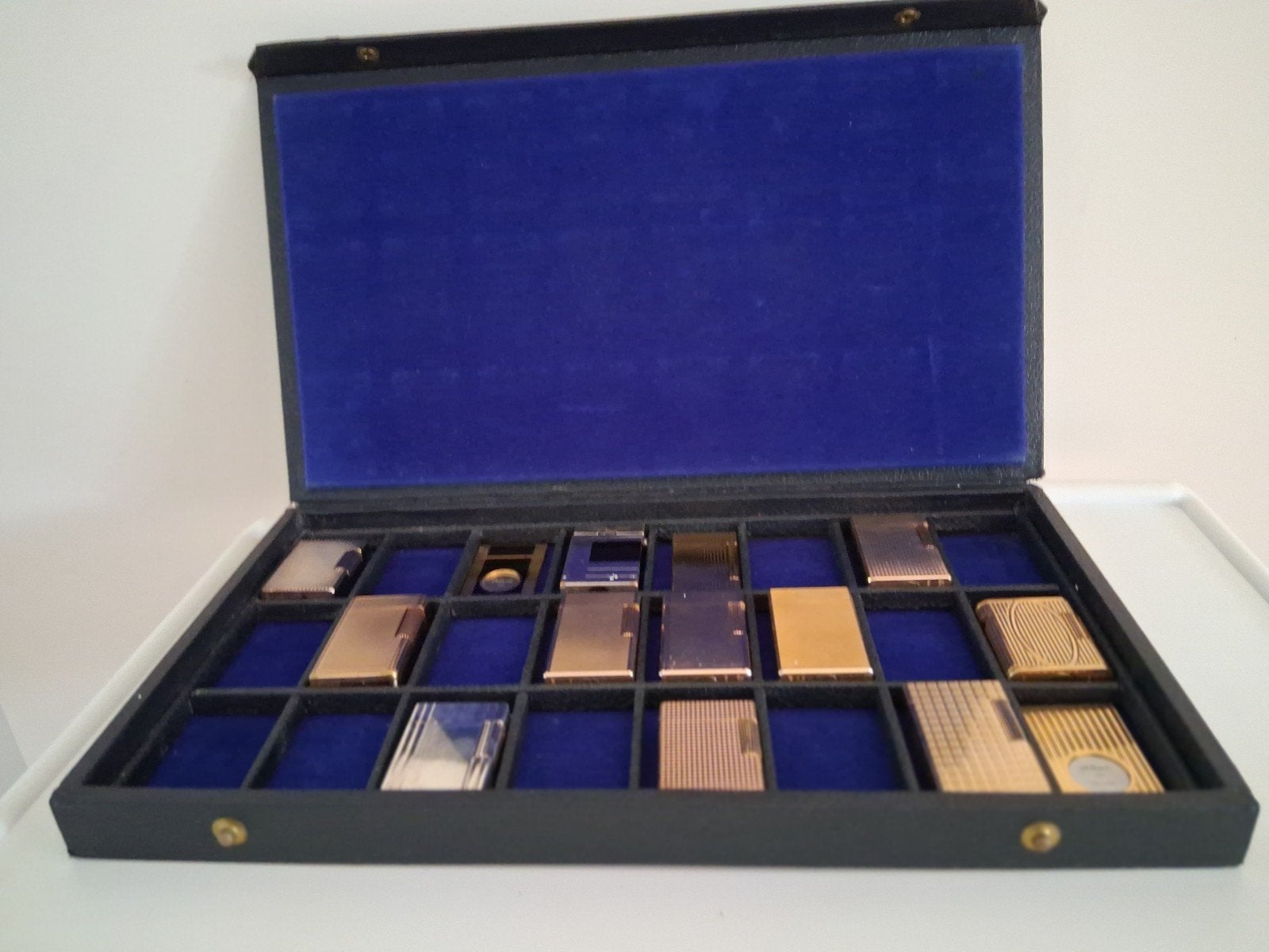 Boîte à briquets Zippo pour 24 briquets Dupont L1., Enlèvement ou Envoi, Utilisé, Briquet