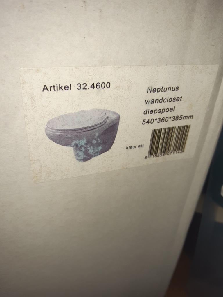Neptunus hangtoilet nieuw, Ophalen