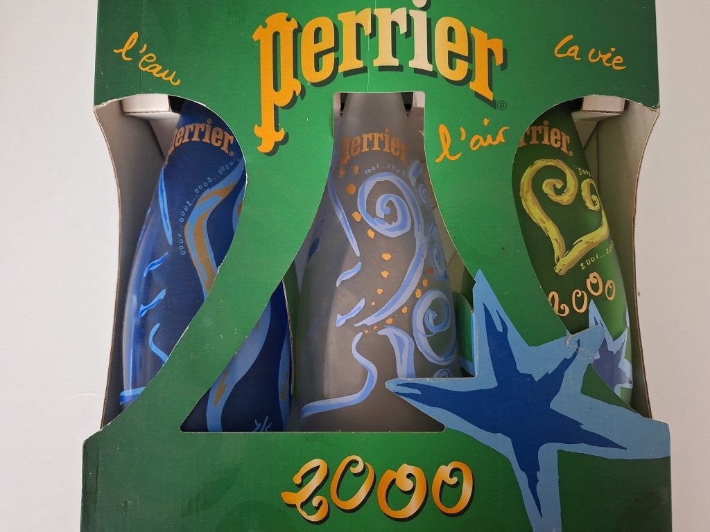 3 millennium waterflessen van perrier. Limited edition, Ophalen of Verzenden, Gebruikt, Verpakking