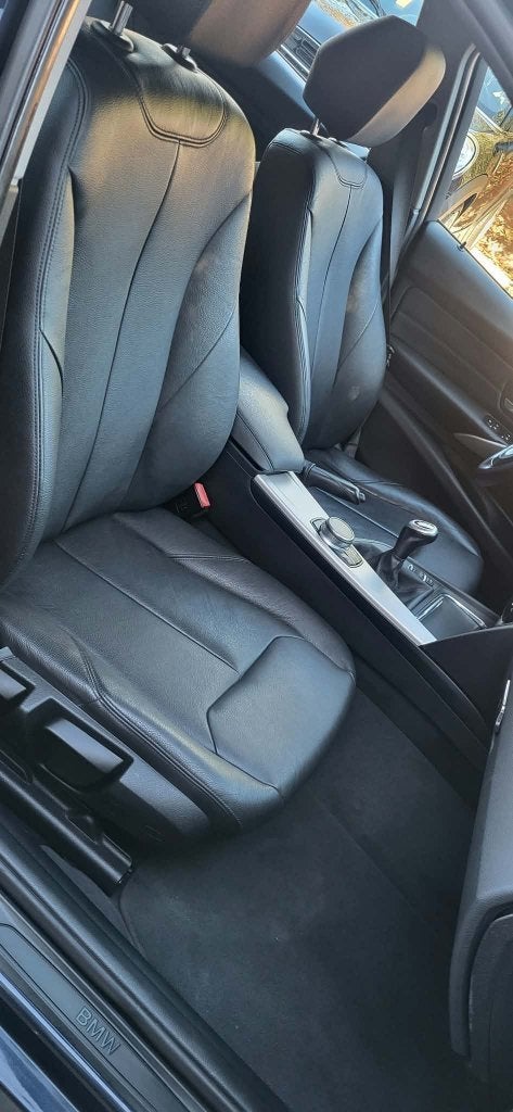 Bmw 318i Sport Line Touring ~ Cuir ~ Parfait état, Essai à domicile, Achat, Entreprise, Boîte manuelle