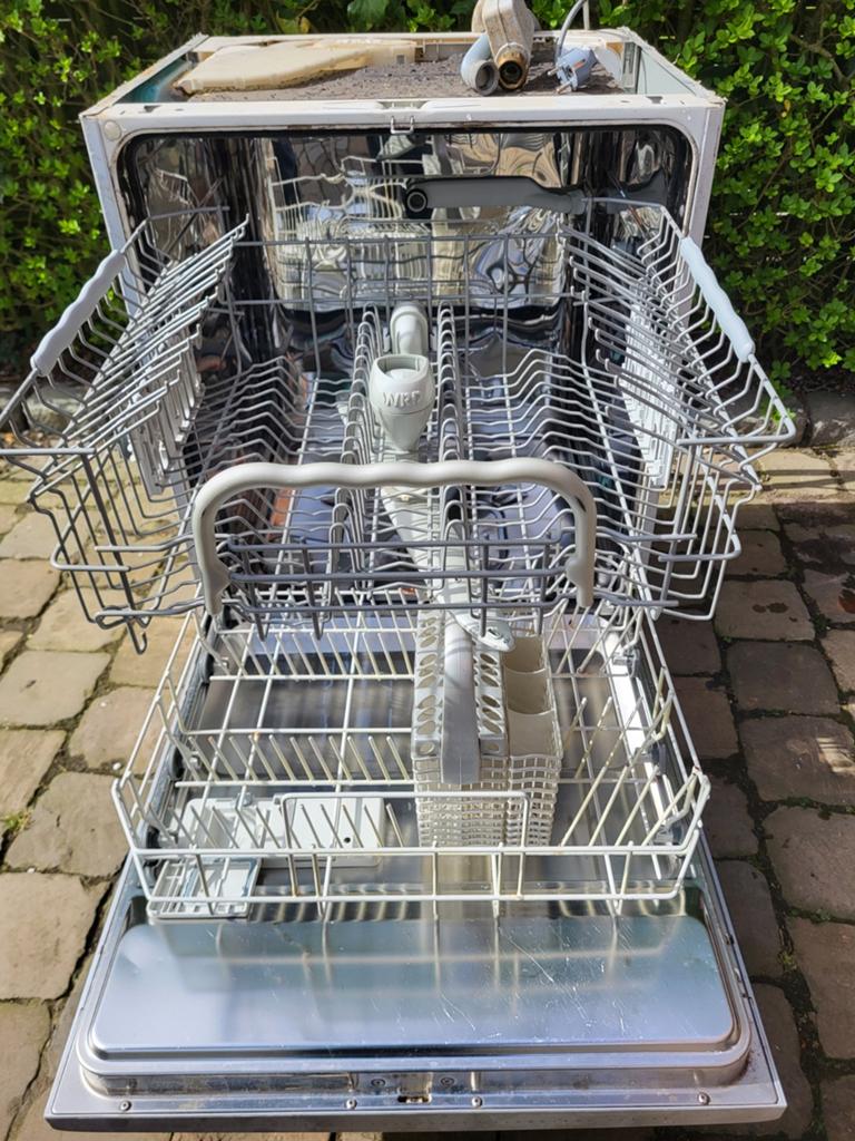 Vaatwasmachine Zanussi
Werkt nog zeer goed., Ophalen