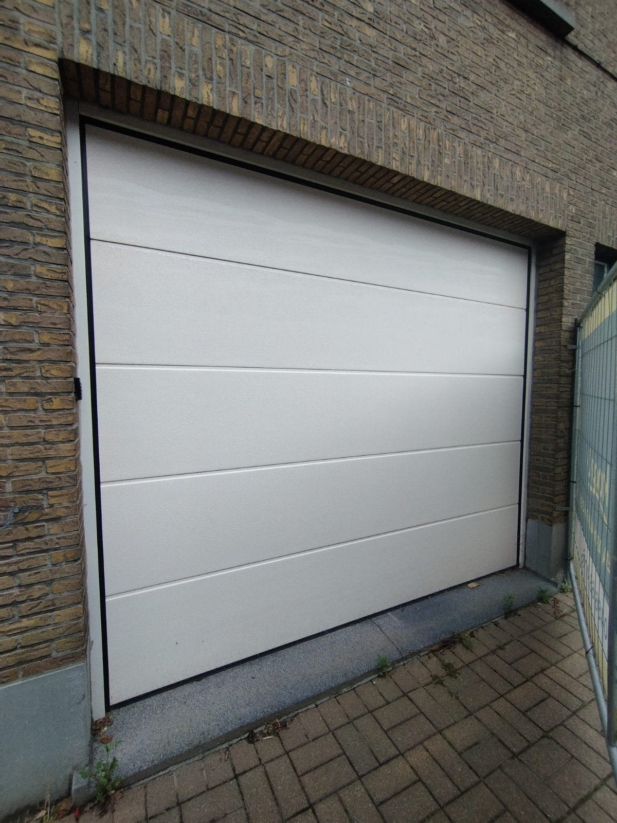 Sectionaalpoort, Ophalen