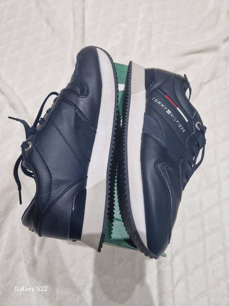 Basket Tommy Hilfiger, Enlèvement ou Envoi, Comme neuf, Chaussures
