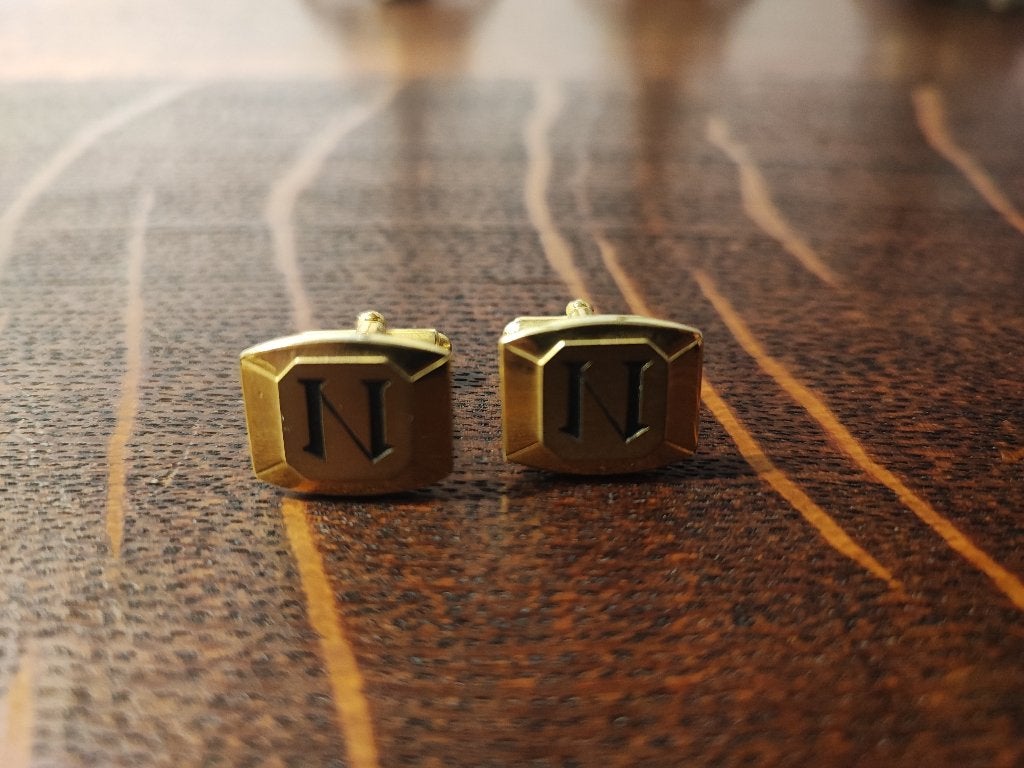 vintage manchetknopen verguld  met de letter N, Enlèvement ou Envoi, Comme neuf, Doré