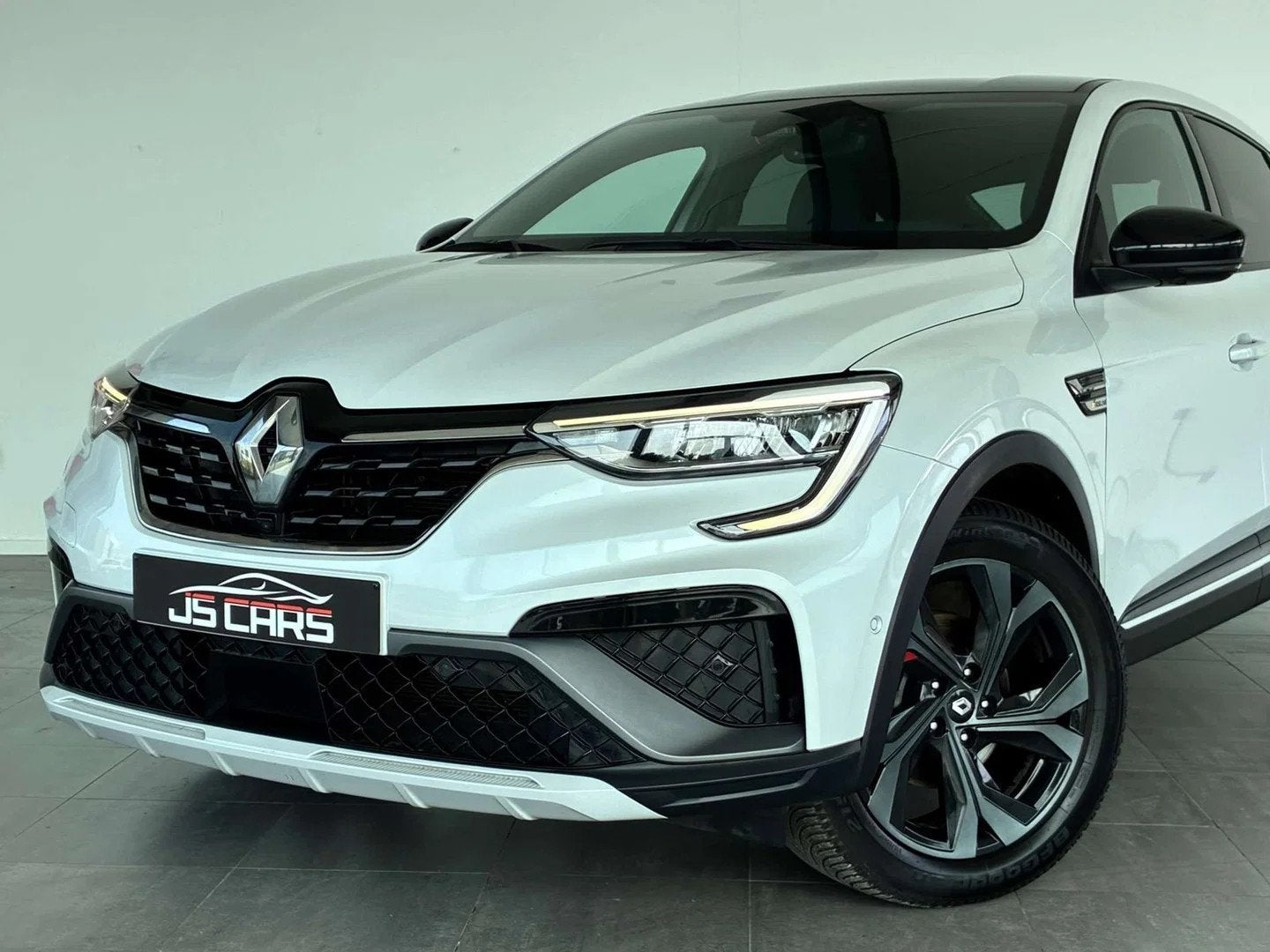 Renault Arkana 1.6i E-TECH RS LINE-1ERPRO-COCKPIT-CARPLAY-CA, Achat, Euro 6, Entreprise, 1961 kg