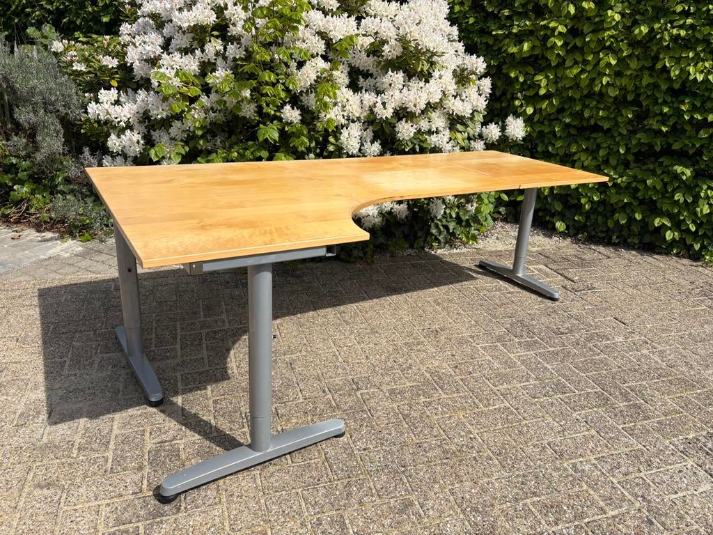 Bureel type Ikea met metalen onderstel, Huis en Inrichting, Ophalen, Demontabel, Gebruikt, 120 cm
