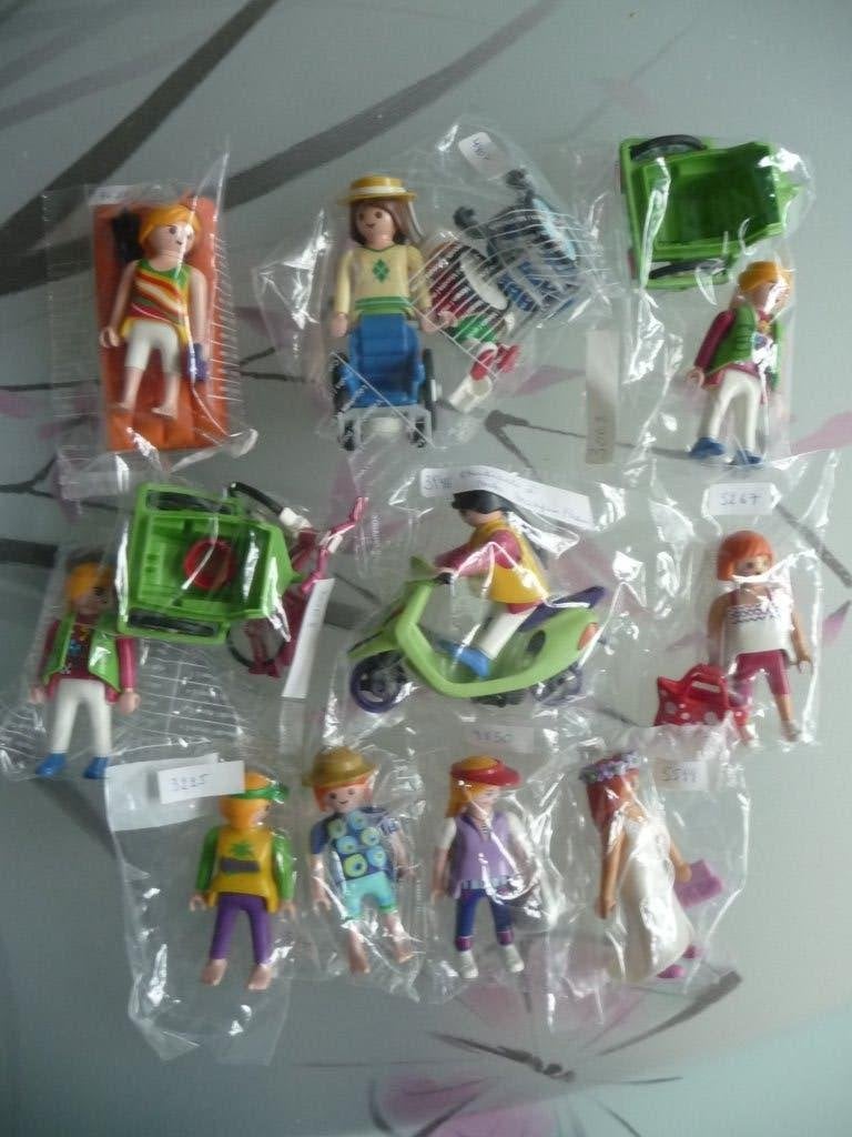 playmobil - lot de 35 personnages femmes filles BB, Autres séries, Comme neuf, Enlèvement, Figurines