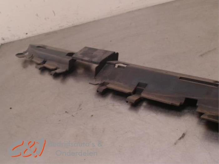 Frontpaneel van een Renault Trafic, Gebruikt, -, Renault, -