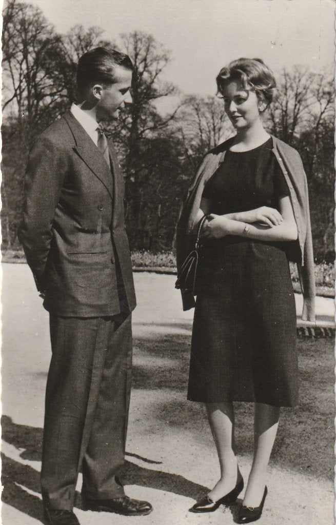 Koning Albert, Koningin Paola, Verzenden