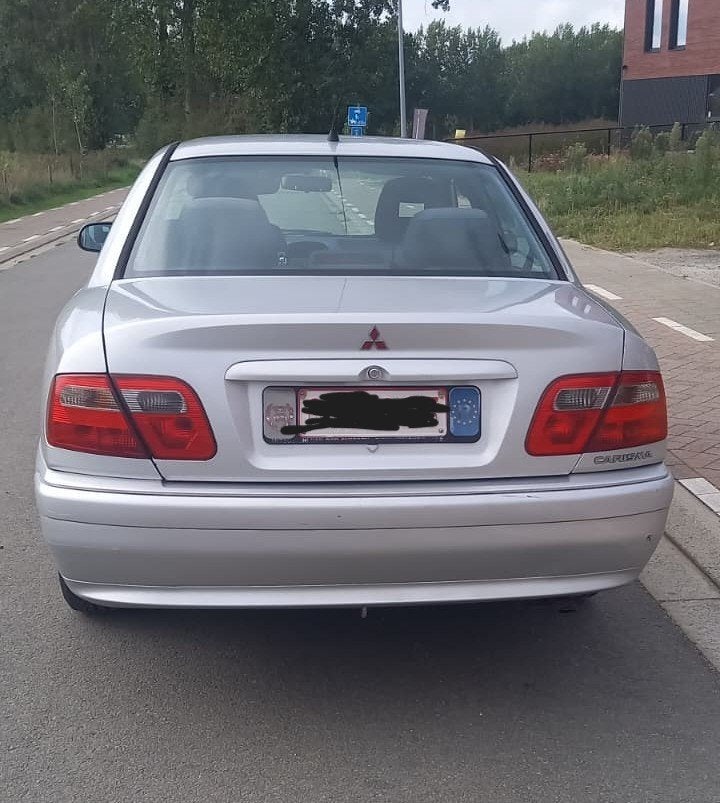Mitsubishi Carisma, Autos, Argent ou Gris, Boîte manuelle, 5 portes, Particulier