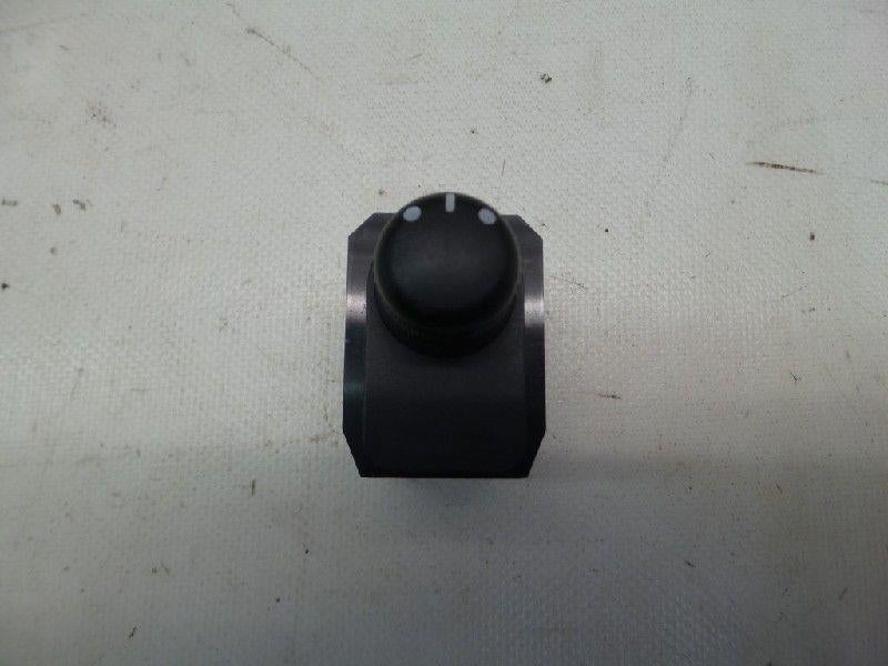 COMMUTATEUR RÉTROVISEUR Swift (ZA / ZC / ZD1 / 2/3/9), Utilisé, Suzuki