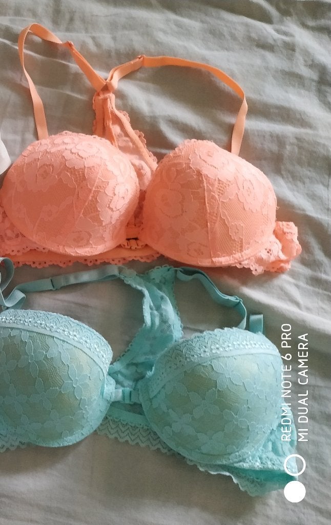 Lot de soutien gorge neuf 75 et lot de neuf 95B, Enlèvement, Autres couleurs, Soutien-gorge
