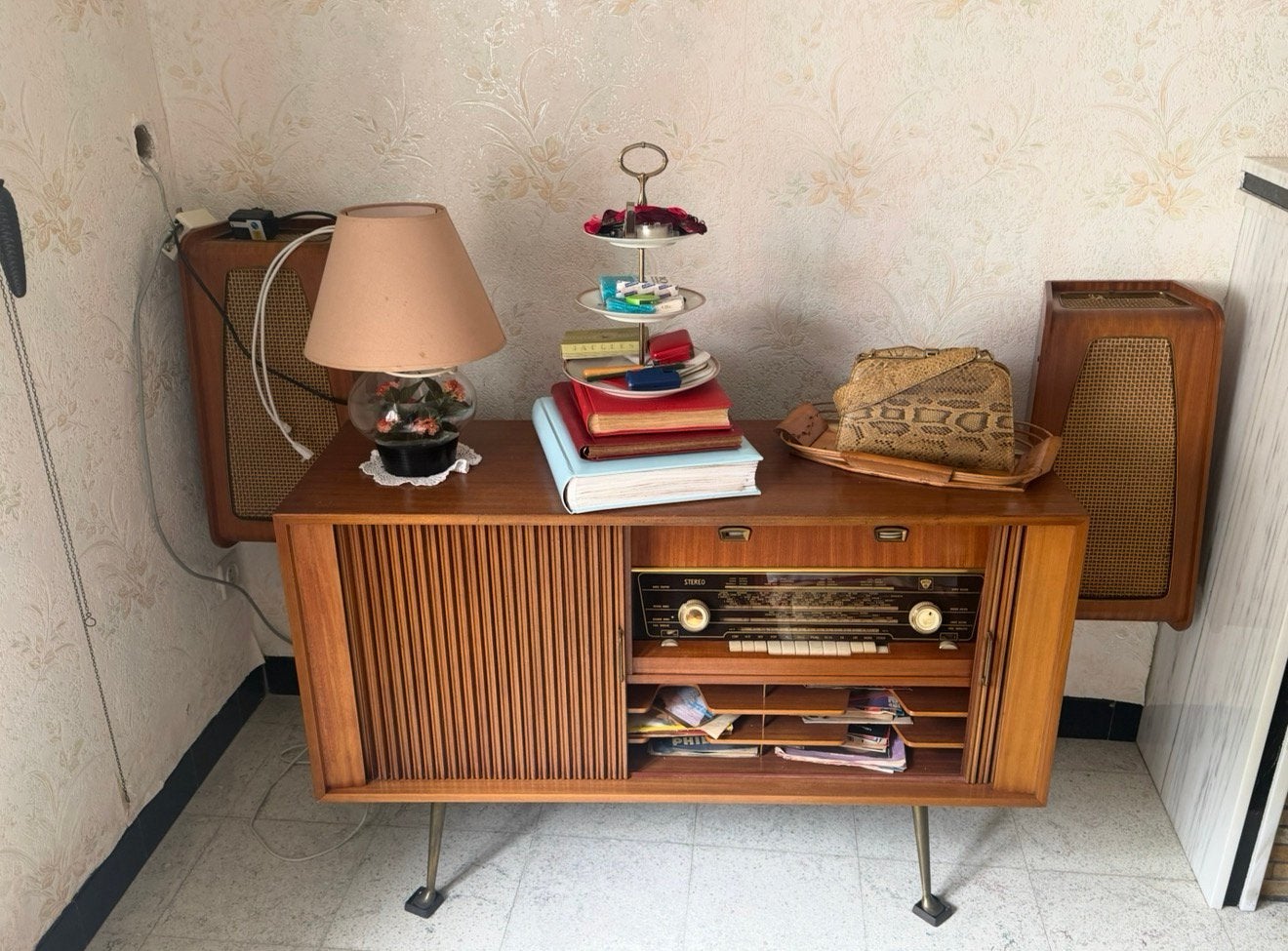 Armoire radio et deux boîtiers, Enlèvement, Comme neuf