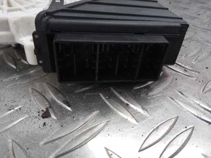 Moteur de vitre portière d'un Seat Ibiza, Autos : Pièces & Accessoires, -, -, 3 mois de garantie, Utilisé