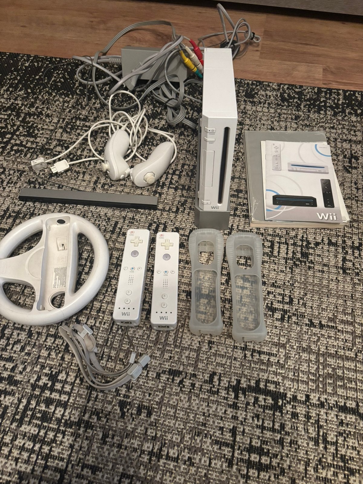 Wii met spelletjes, Ophalen, Gebruikt, Met 2 controllers, Met games