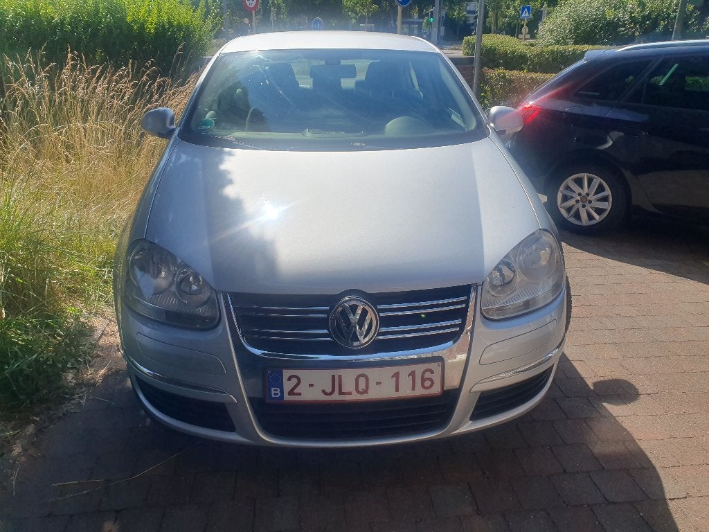 WV JETTA 1.6 ESSANCE 2007 215000KM, Autos, Argent ou Gris, 4 portes, Entreprise, Boîte manuelle