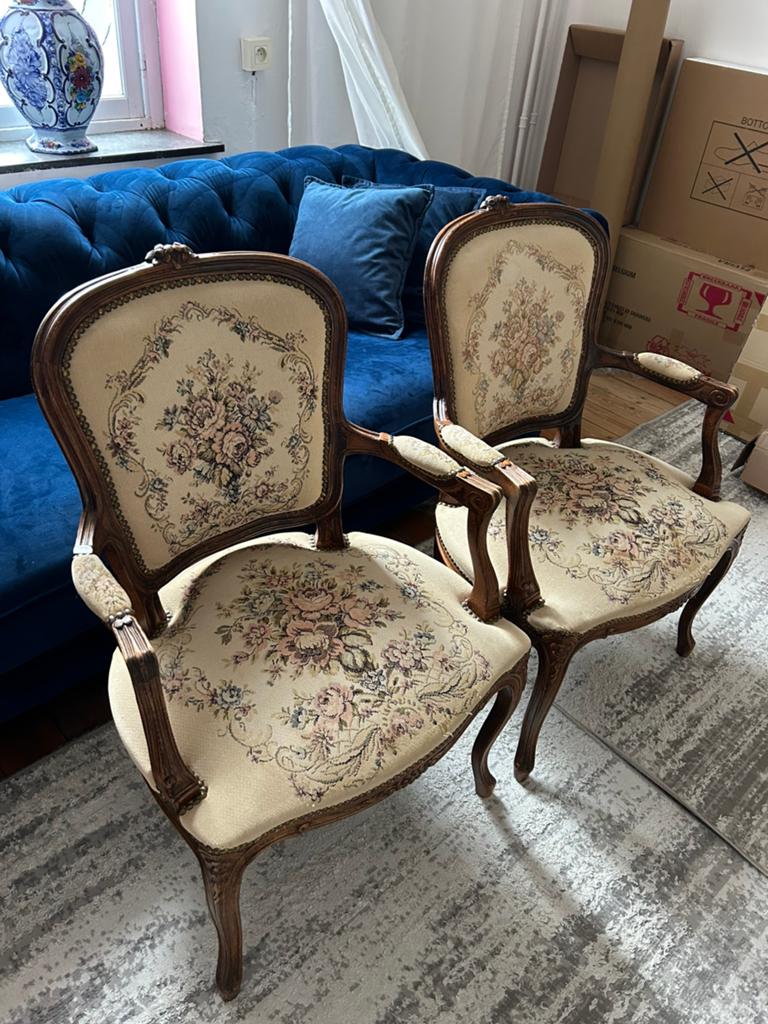 Paire de chaises louis xv, Enlèvement