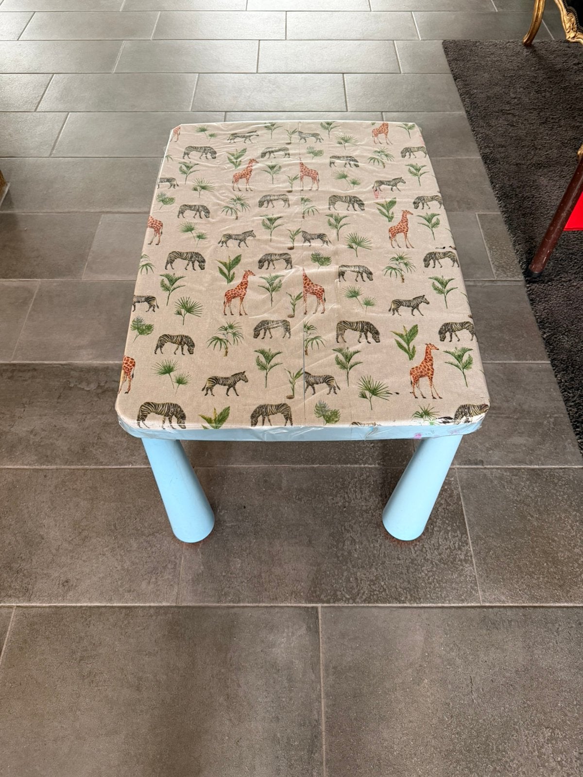 Ikea tafeltje en 2 stoelen, Kinderen en Baby's, Ophalen, Gebruikt, Tafel(s) en Stoel(en)