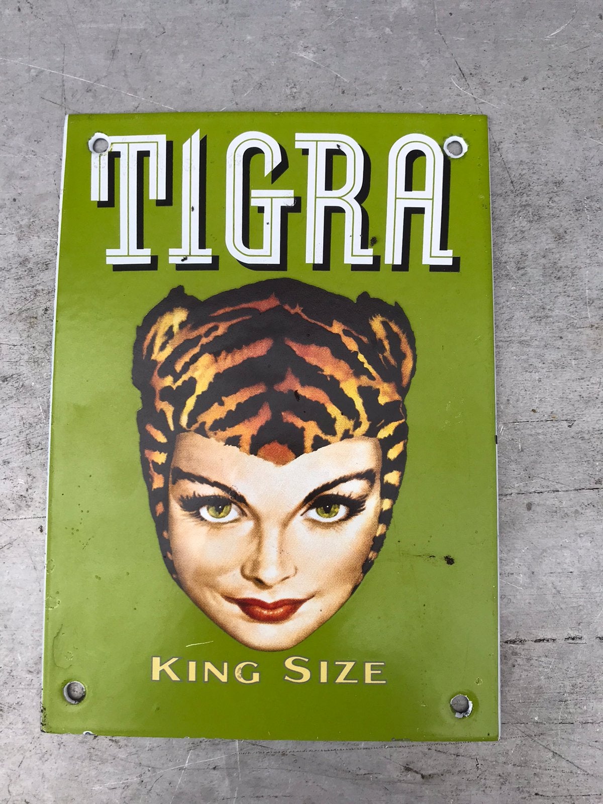 Panneau publicitaire en émail TIGRA, Collections, Enlèvement ou Envoi, Utilisé, Panneau publicitaire
