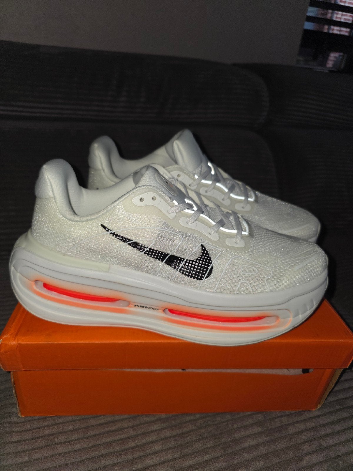 nike vomero premium nieuw maat 45!, Sports & Fitness, Course, Jogging & Athlétisme, Enlèvement ou Envoi, Nike