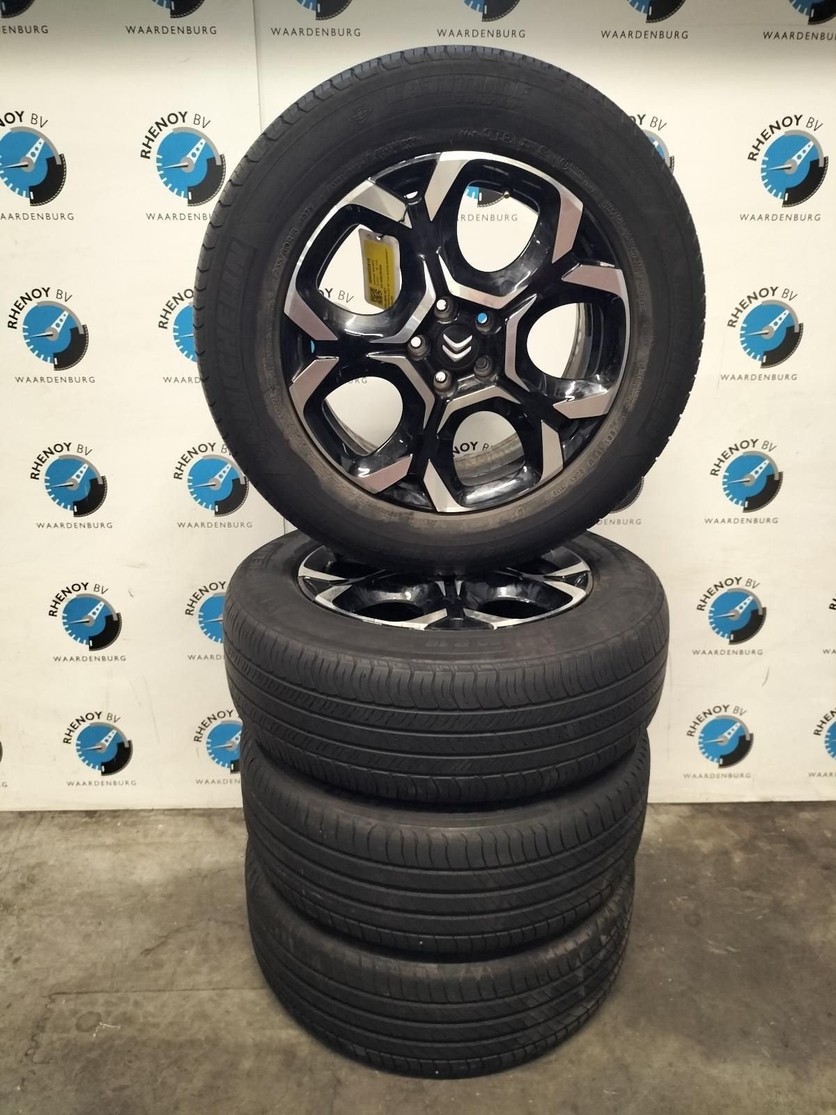 C5 AIRCROSS 2023 zomerset 235/60 18  Michelin, Auto-onderdelen, Banden en Velgen, 18 inch, Gebruikt, -, -