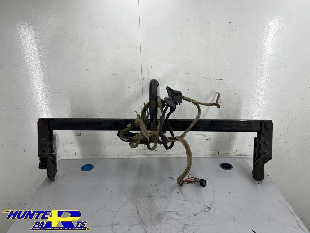 Trekhaak vast Volvo V70 II ('05-'08), Autos : Pièces & Accessoires, Autres pièces automobiles, Volvo, Utilisé, Enlèvement ou Envoi